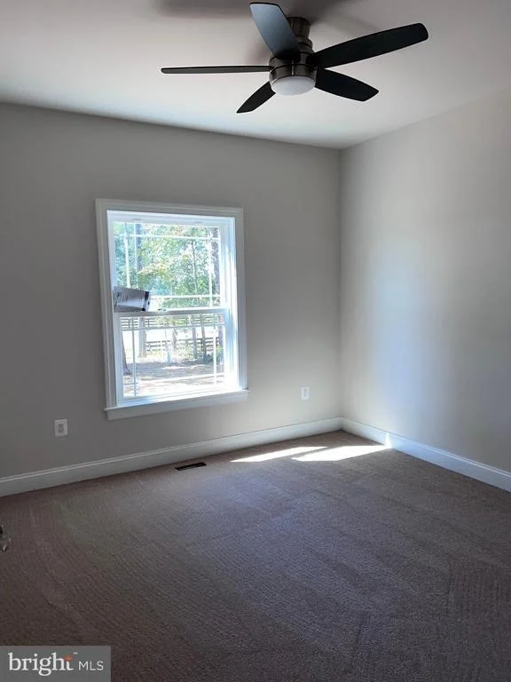 Photo of 7946 ROGUES ROAD