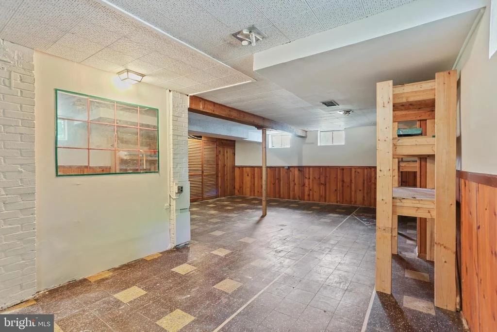 Photo of 1128 W NOLCREST DRIVE