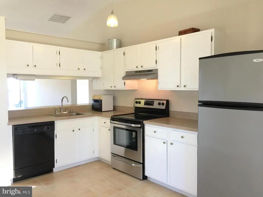 Photo of 826 CHADWICK CIRCLE