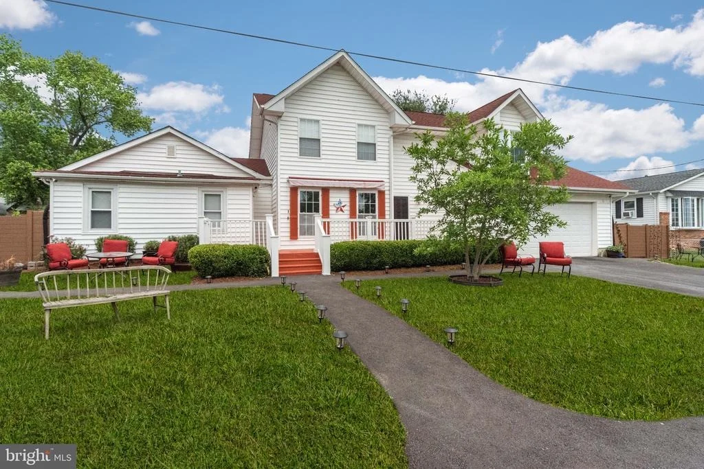 Photo of 8135 HIGHPOINT ROAD