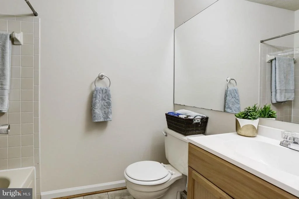 Photo of Unit 2B at 2110 WHITE HALL ROAD