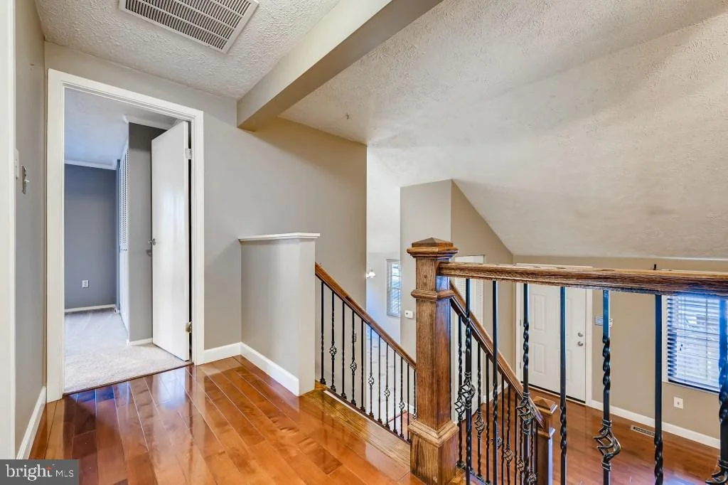 Photo of 7164 ATTIC WINDOW WAY