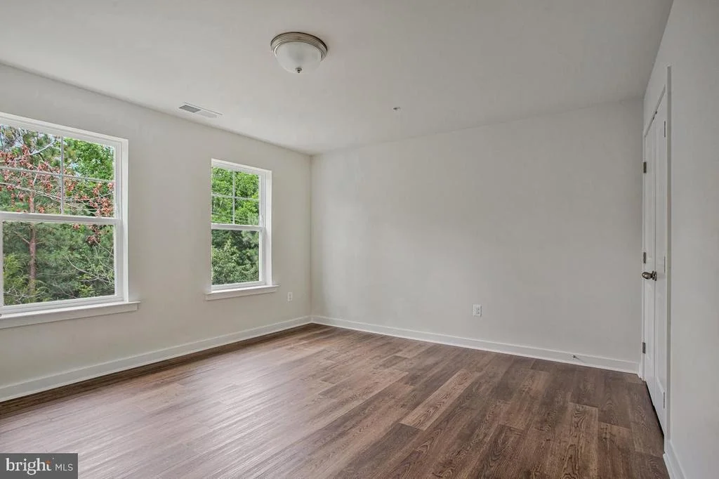 Photo of 721 NOLLMEYER ROAD
