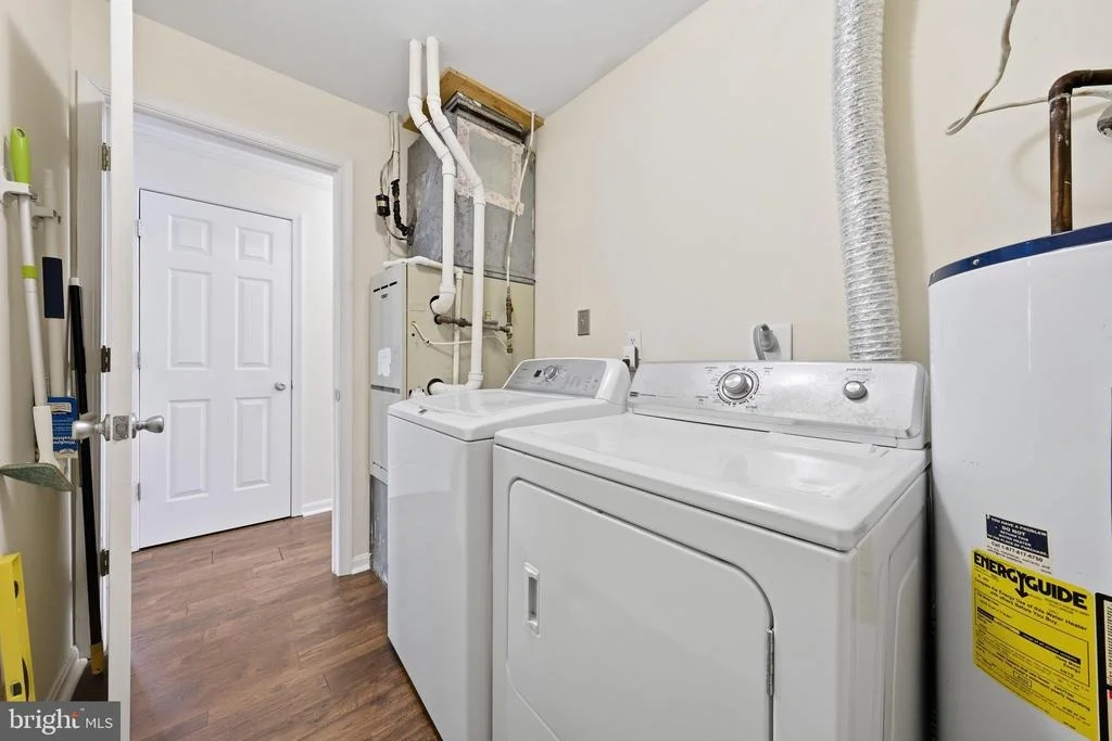 Photo of Unit 2A at 2402 ELLSWORTH WAY