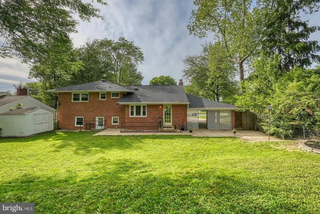 Photo of 1635 DINNEEN DRIVE