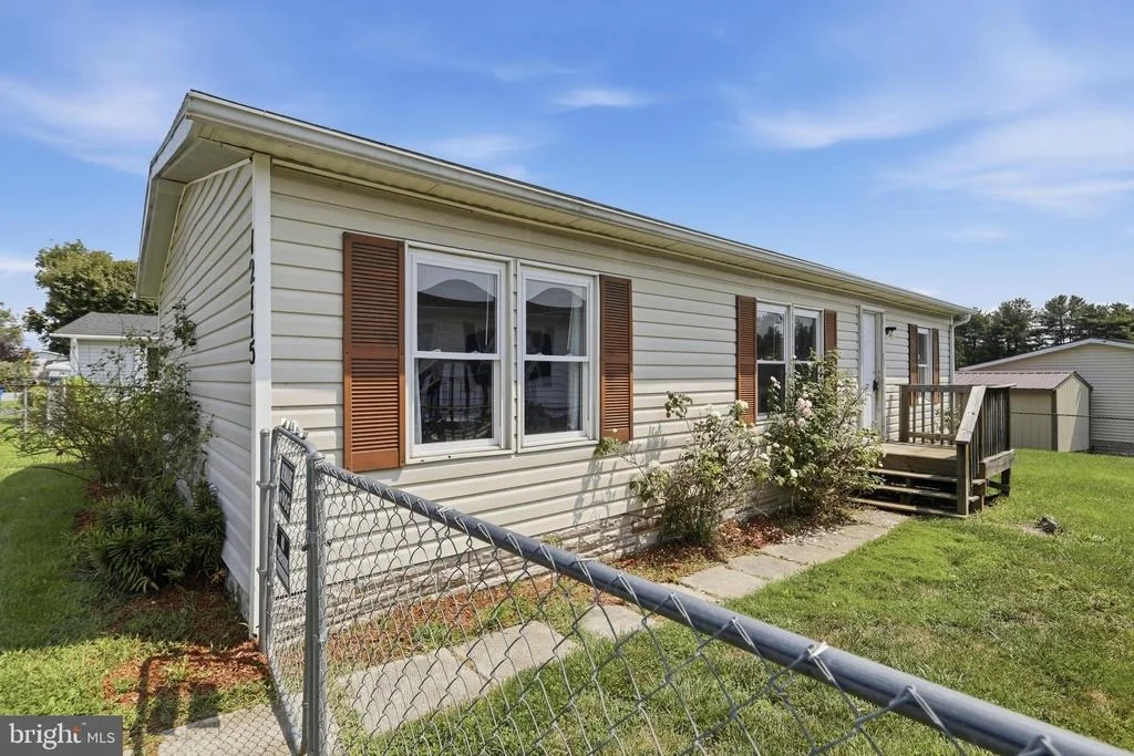 Photo of 12115 HEATHER DRIVE