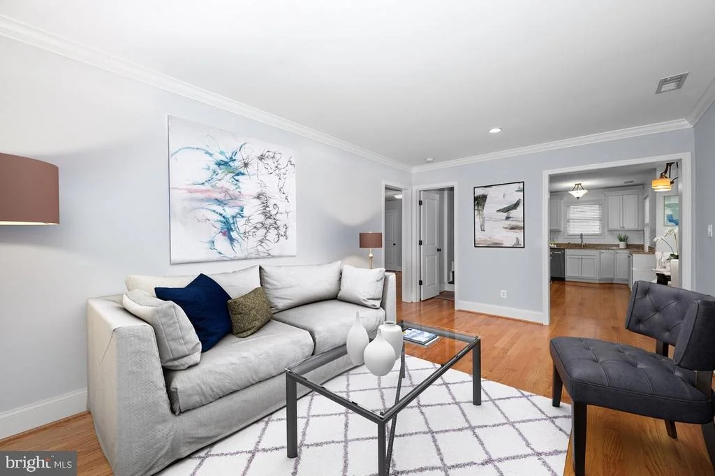 Photo of 6 E HAMILTON AVENUE