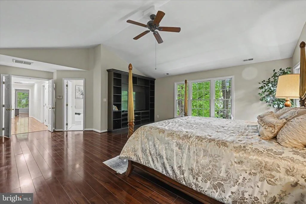Photo of 8033 CREST ROAD