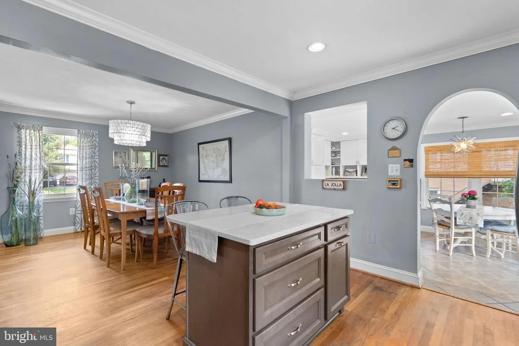 Photo of 4117 QUEEN MARY DRIVE