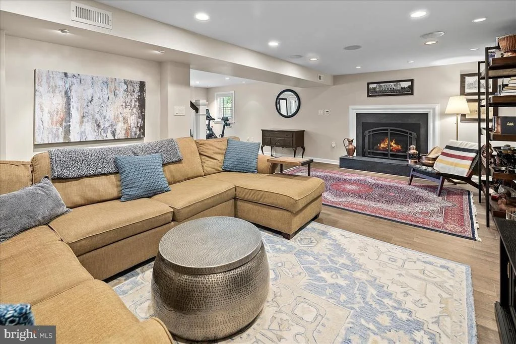 Photo of 4429 NEPTUNE DRIVE
