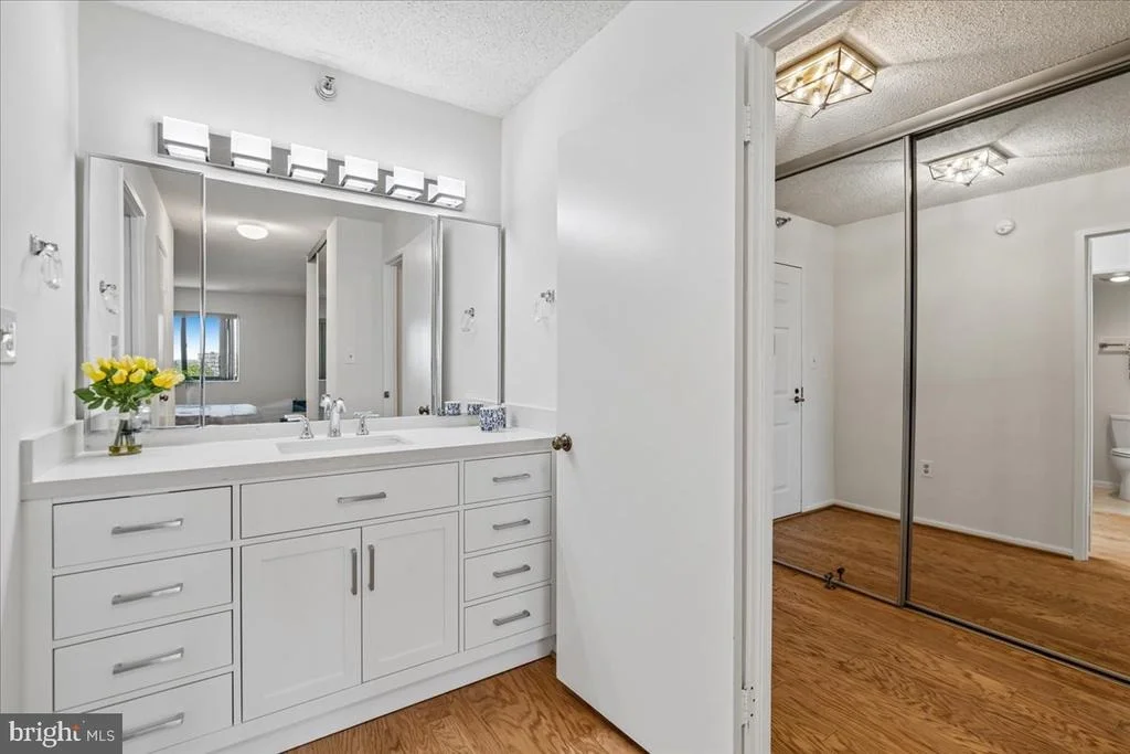 Photo of Unit 3901 at 15115 INTERLACHEN DRIVE