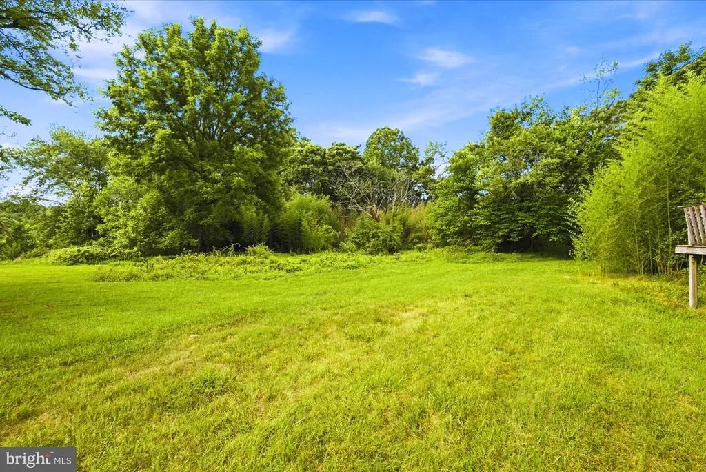 Photo of 5904 MUNCASTER MILL ROAD