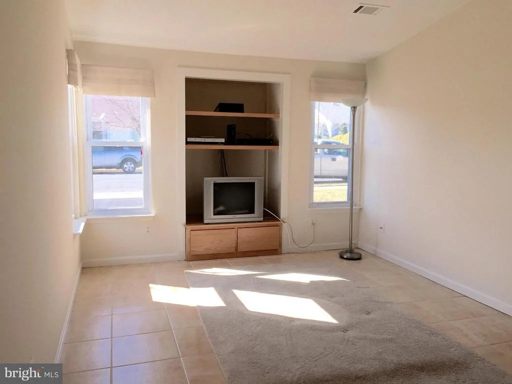 Photo of 826 CHADWICK CIRCLE