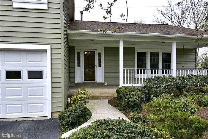 Photo of 17312 EVANGELINE LANE