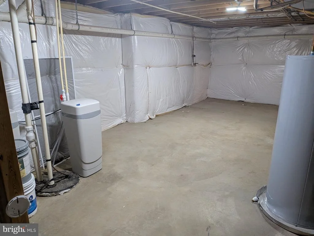 Photo of 823 WOODCREST LOOP