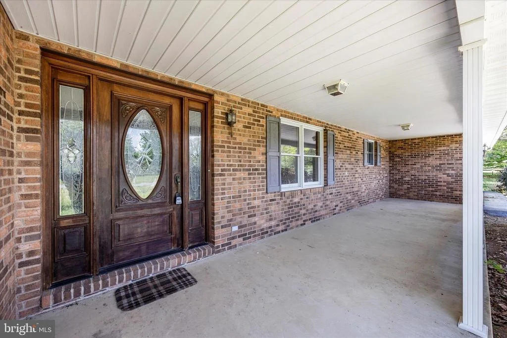 Photo of 19231 DEER PATH