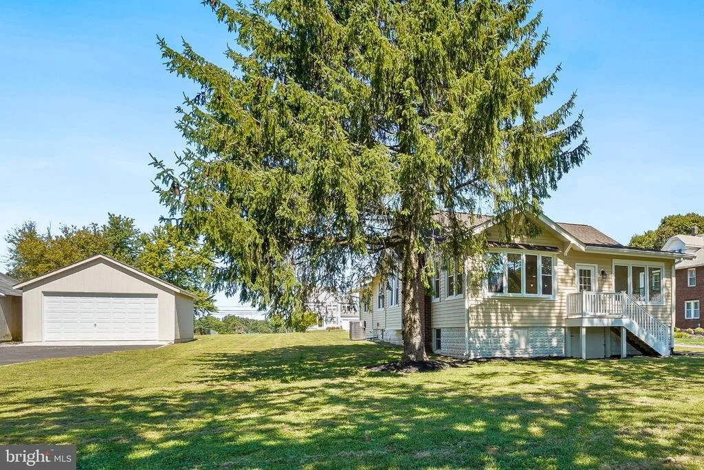 Photo of 692 RIDGE
