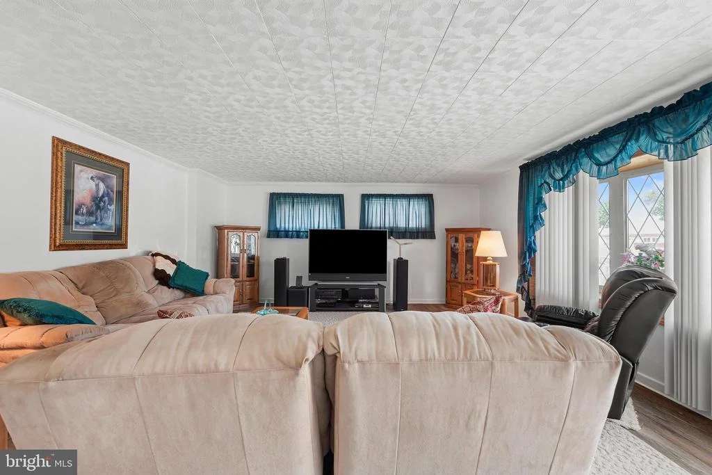 Photo of 5608 HUNTSMOOR ROAD