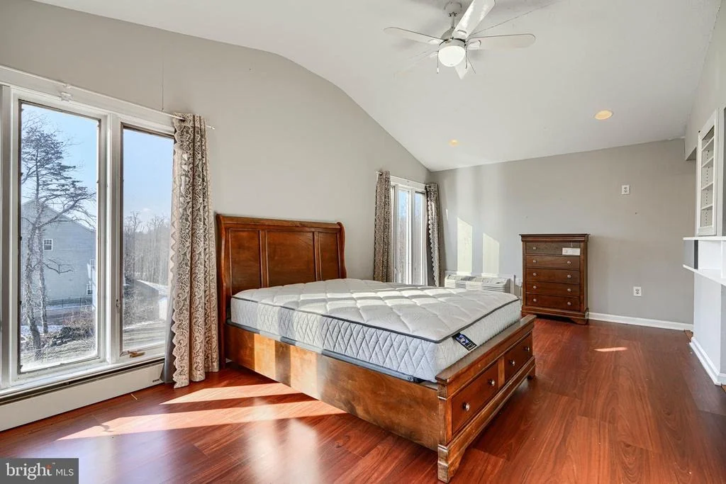 Photo of 10100 LEWIS DRIVE
