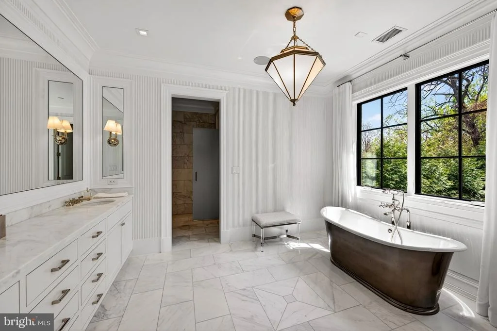 Photo of 4432 CHESTNUT LANE NW