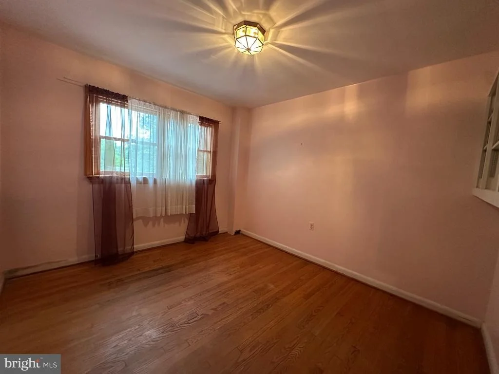 Photo of 5919 5TH ROAD N