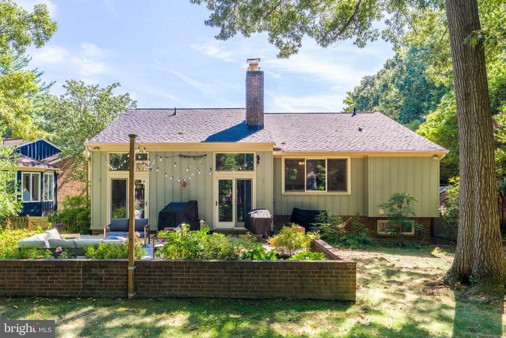 Photo of 1709 MAPLE HILL PLACE
