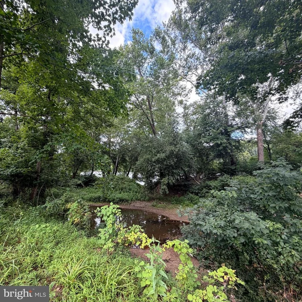 Photo of 955 STAYMAN DRIVE