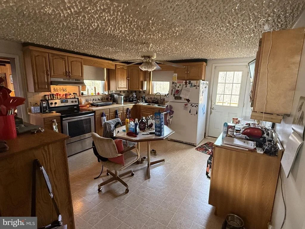 Photo of 1024 CHERRYTOWN ROAD