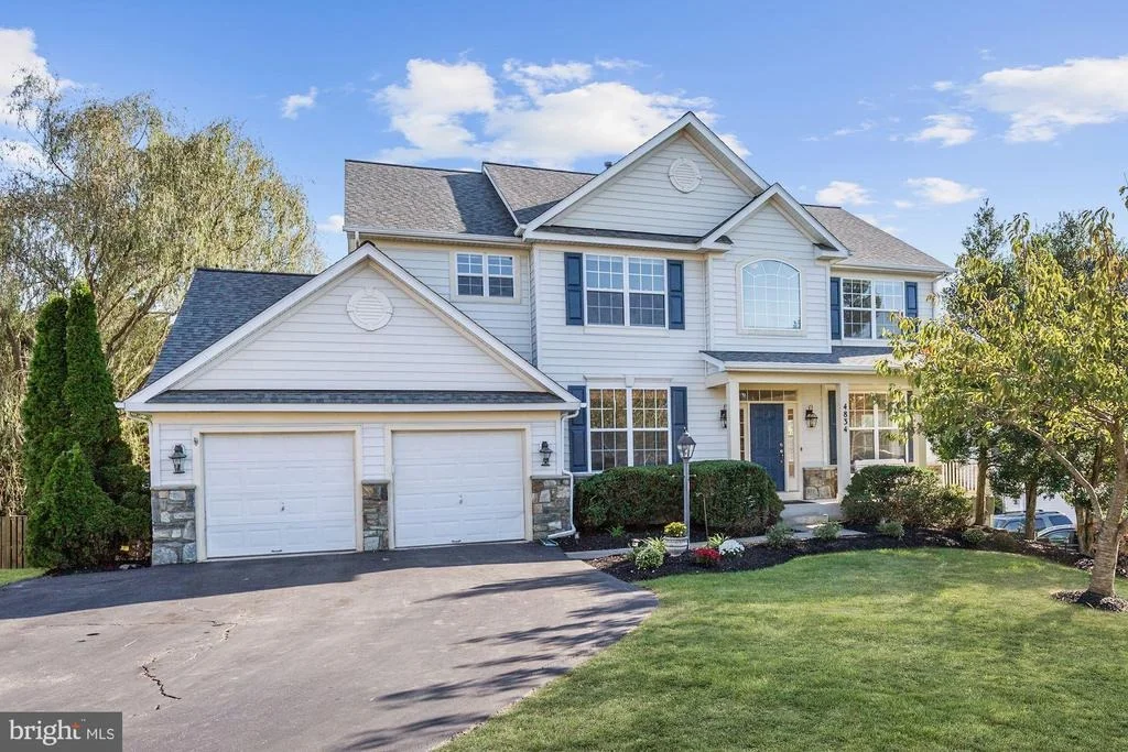 Photo of 4834 BROOM DRIVE