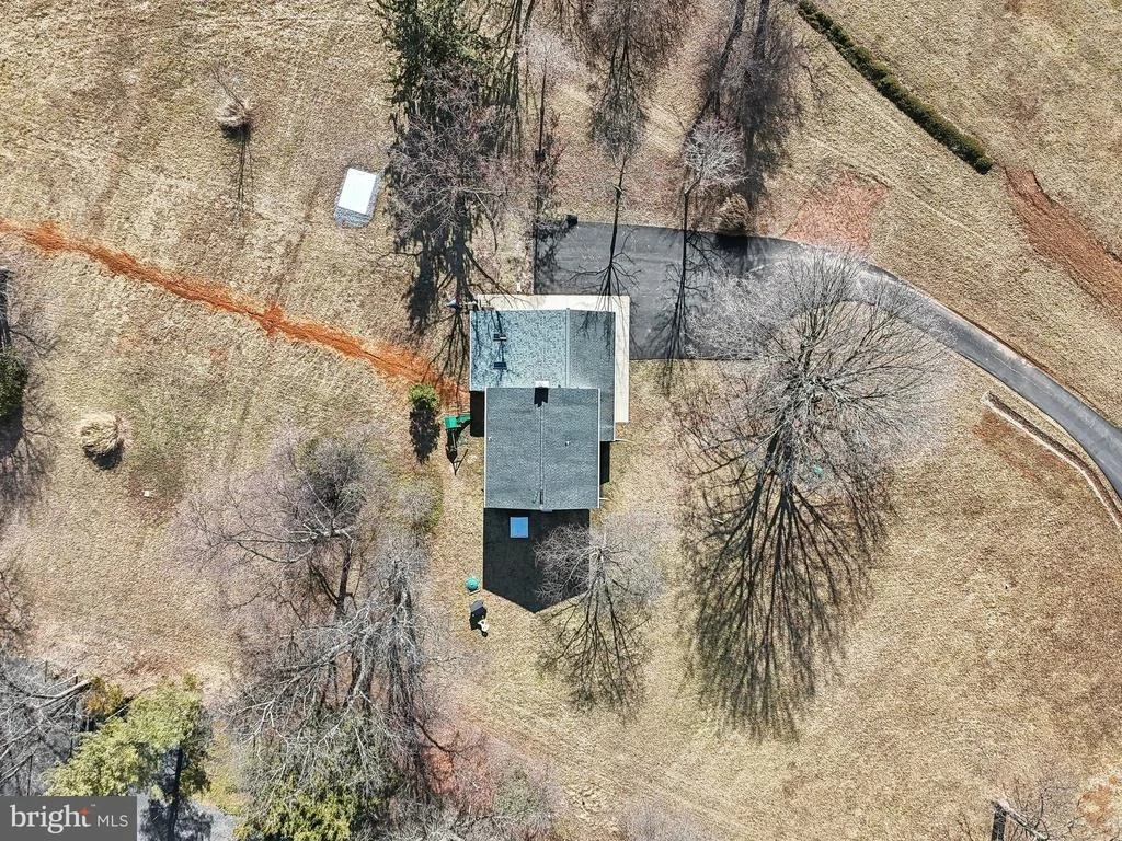 Photo of 2139 DAISY ROAD