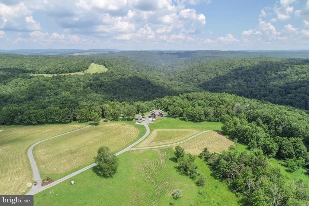 Photo of 415 NAZELROD ROAD