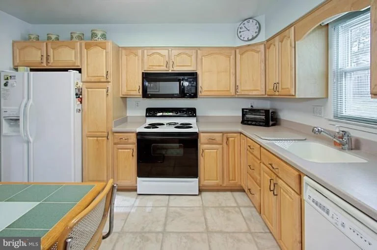 Photo of 1607 8TH PLACE