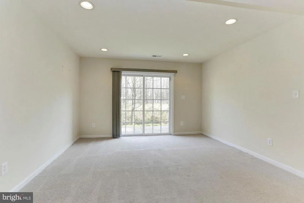 Photo of 7585 LINDBERG DRIVE