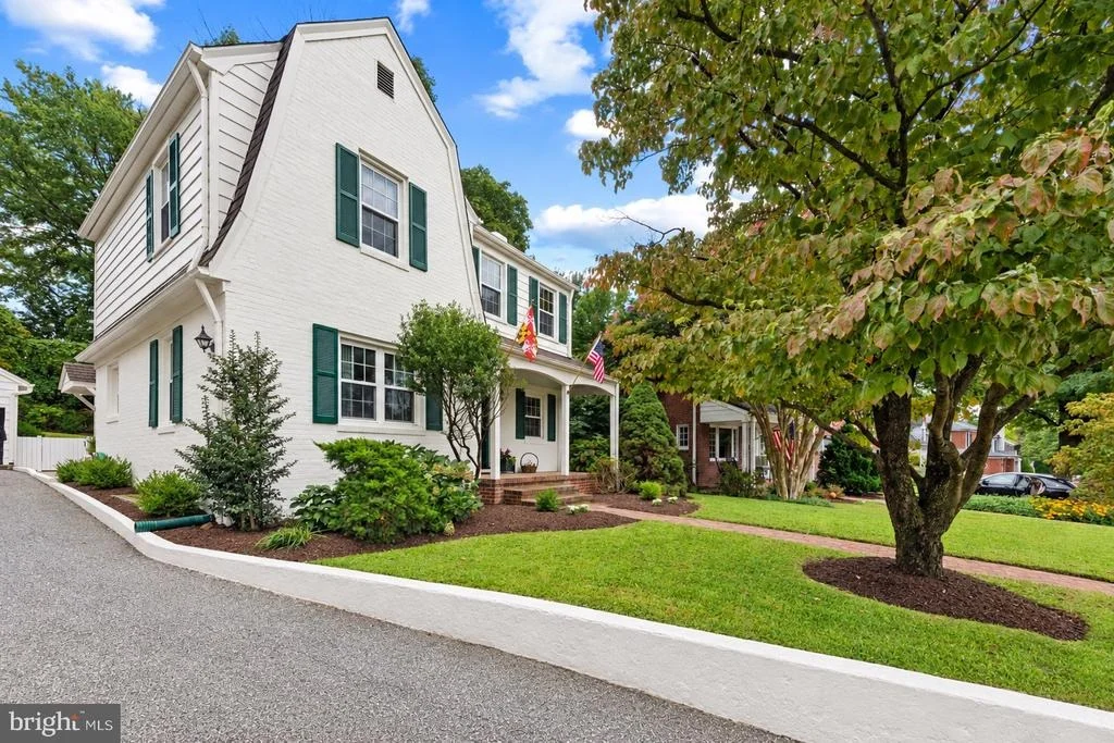 Photo of 7313 YORKTOWNE