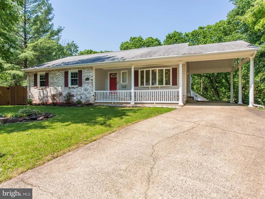 Photo of 9906 GREENVIEW LANE