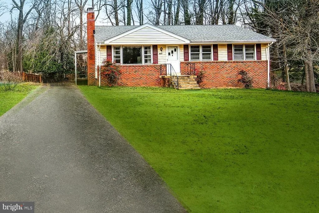 Photo of 5906 PARKWAY DRIVE