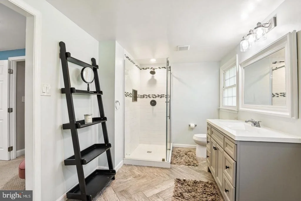 Photo of 8715 CRESTMONT LANE
