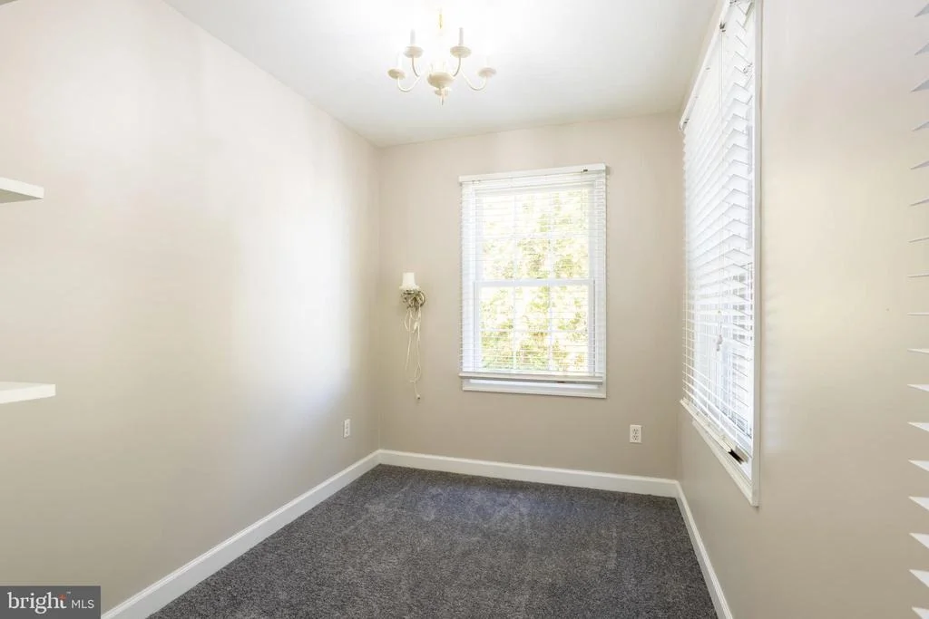Photo of 3306 LABYRINTH ROAD
