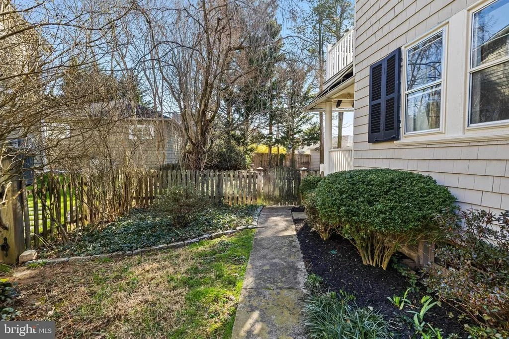 Photo of 225 HAWTHORNE ROAD