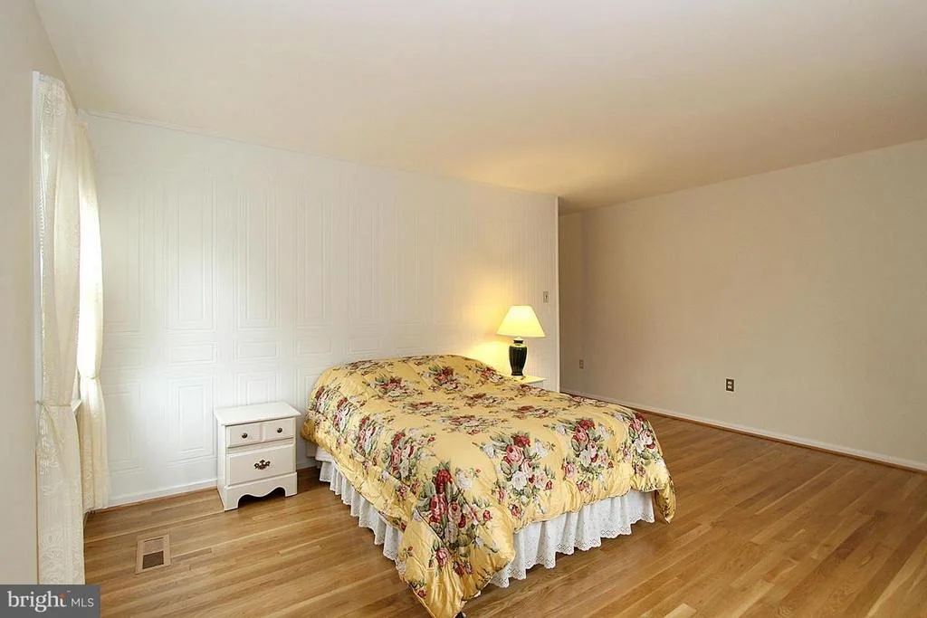 Photo of 17633 PRINCE EDWARD DRIVE