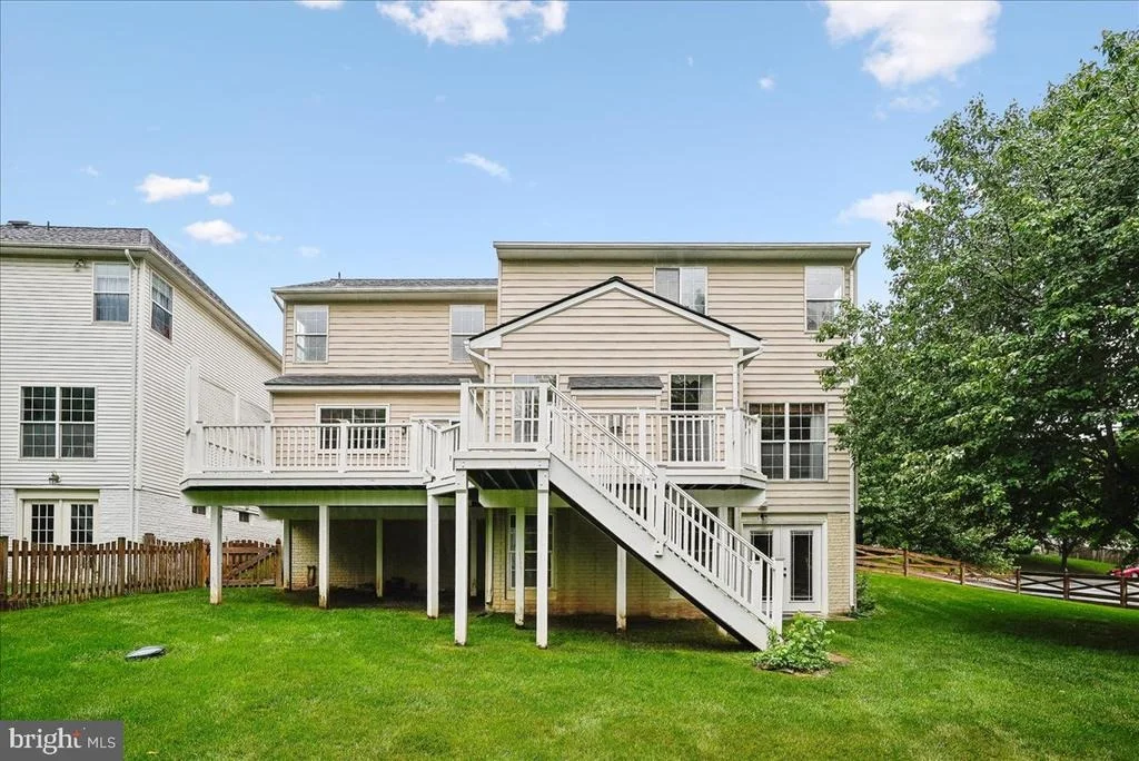 Photo of 320 N CONSTITUTION WAY