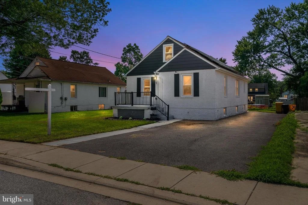 Photo of 5 HAMPTON ROAD
