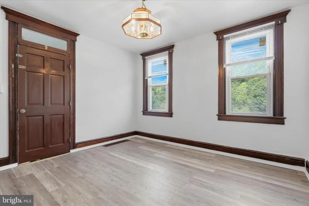 Photo of 449 BALTIMORE AVENUE