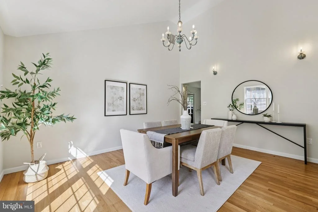 Photo of 7584 CARLIN ROAD
