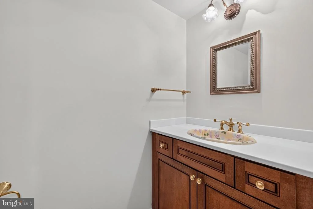 Photo of 6916 SUMMERSWOOD DRIVE