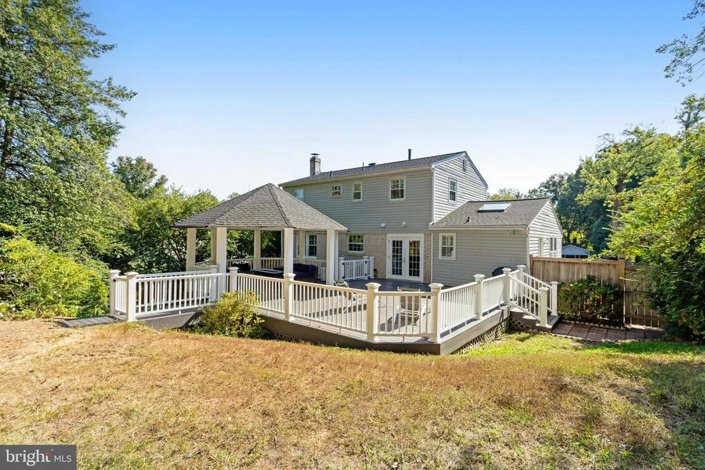 Photo of 6808 HOUNDMASTER ROAD