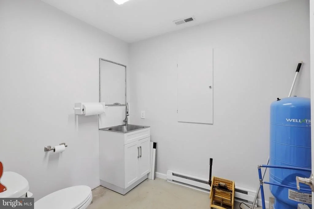 Photo of 24 SYDNEY CIRCLE