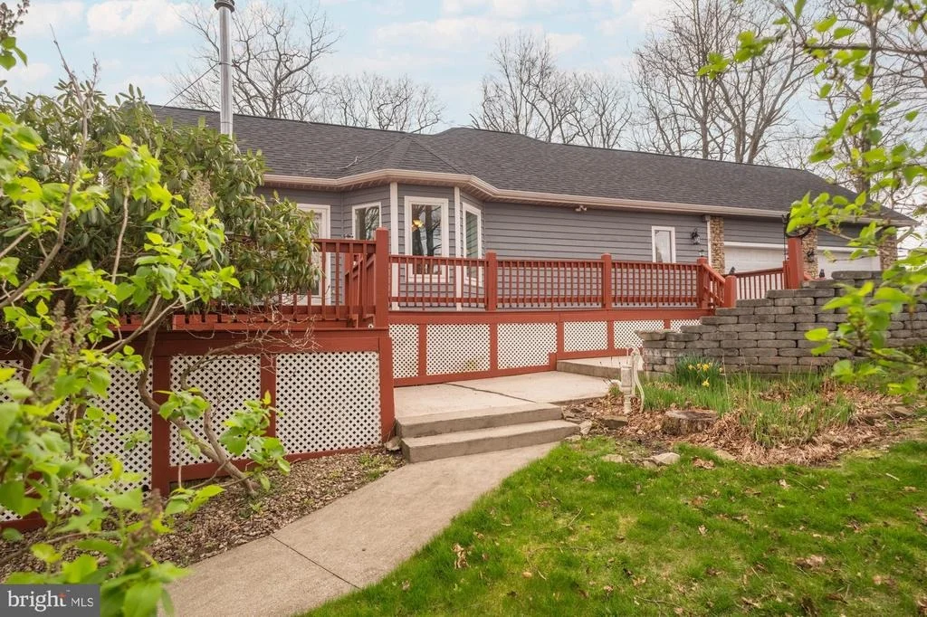 Photo of 790 SUNSET RIDGE DRIVE