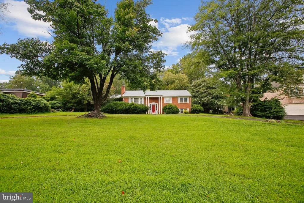 Photo of 2810 HILL ROAD