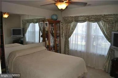 Photo of Unit 1C at 2402 ELLSWORTH WAY